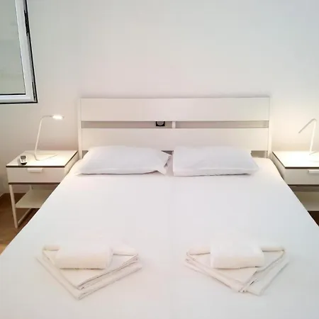 - Comfort One Bedroom T C3 Apartment